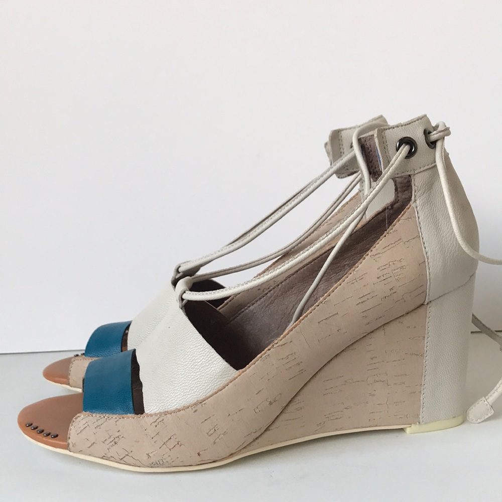 Anthropologie Schuler & Sons Philadelphia Wedge